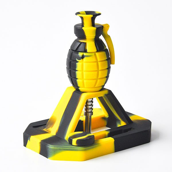 14mm Grenade Shaped Silicone Nectar Collector Kit - Black and Yellow